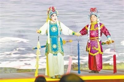 2025郑州微短剧高质量发展大会点映晚会举行 讲好郑州故事 传播中原文化