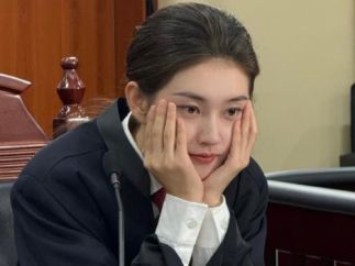 短剧《盛夏芬德拉》女主郭宇欣，直播4次否认 “退圈短剧”！
