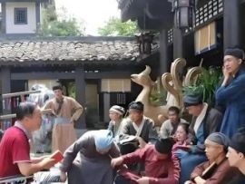 影视行业冷透了：167个人抢一个活，顶流演员台上求工作